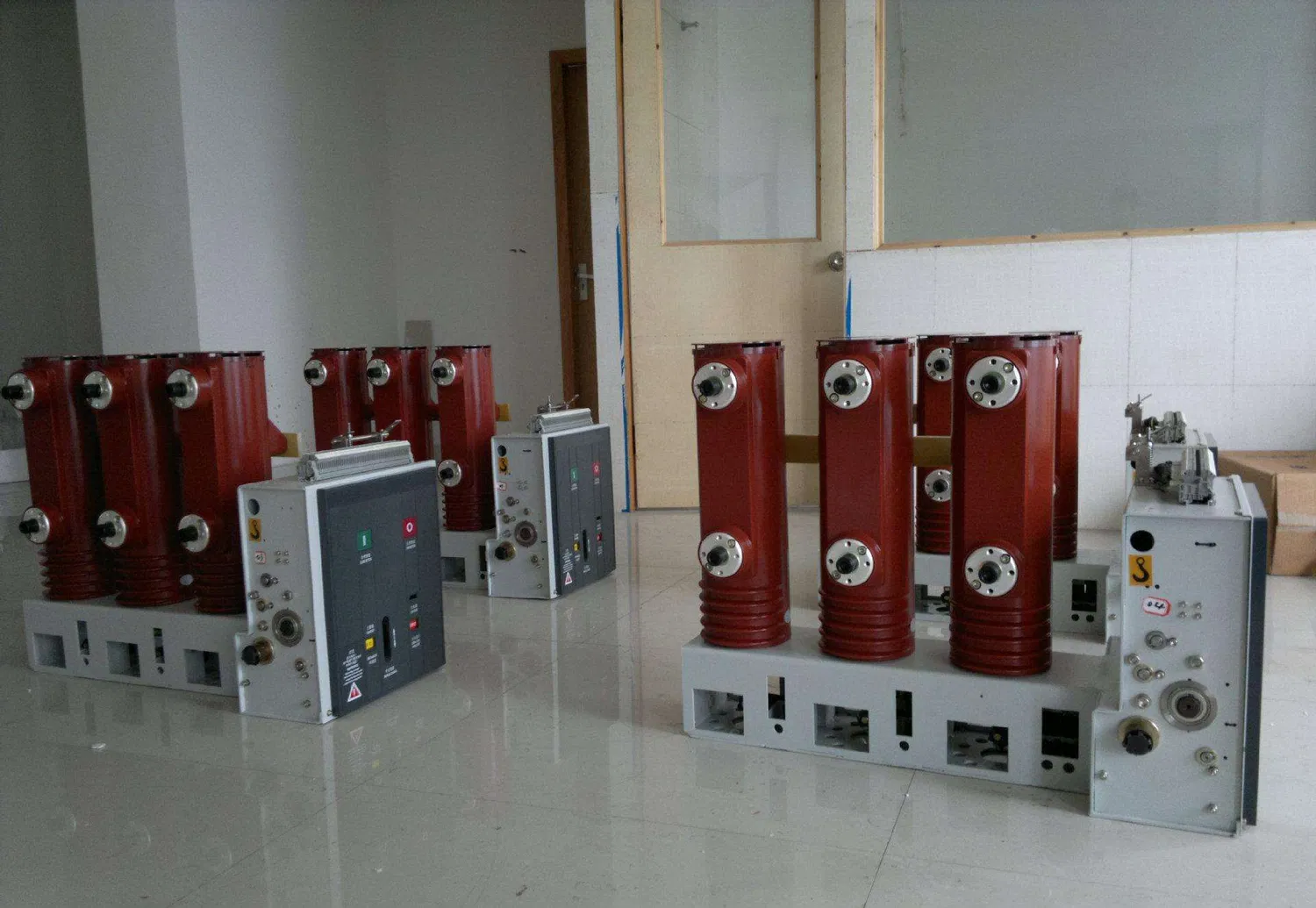 Disjoncteur à vide Hv intérieur/extérieur débrochable 12kv 24kv Vcb